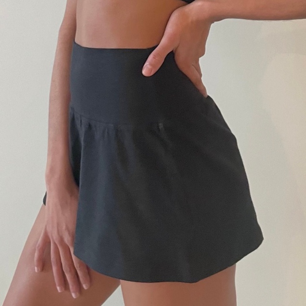 ❌ SOLD. ETSY ZYZA Hemp/Organic Cotton High Rise Shorts | Black | Size M